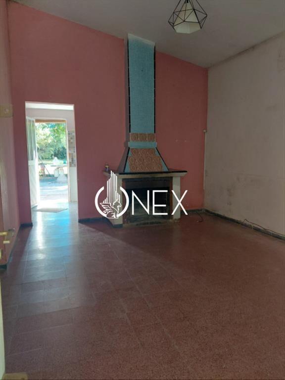 Venta de Casa de �poca y Galpón en Colonia