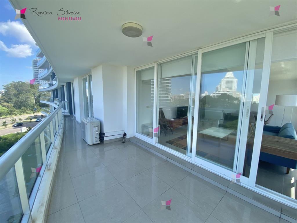 Venta de apartamento de 2 dormitorios en torre