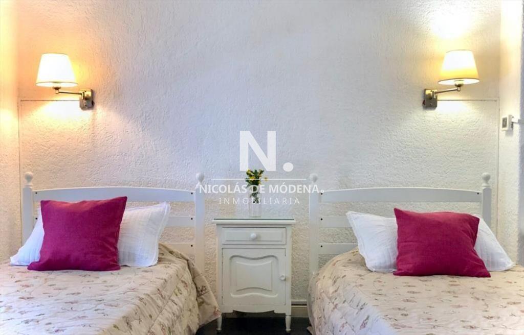 CASA EN VENTA EN PINARES, PLAYA MANSA , 4