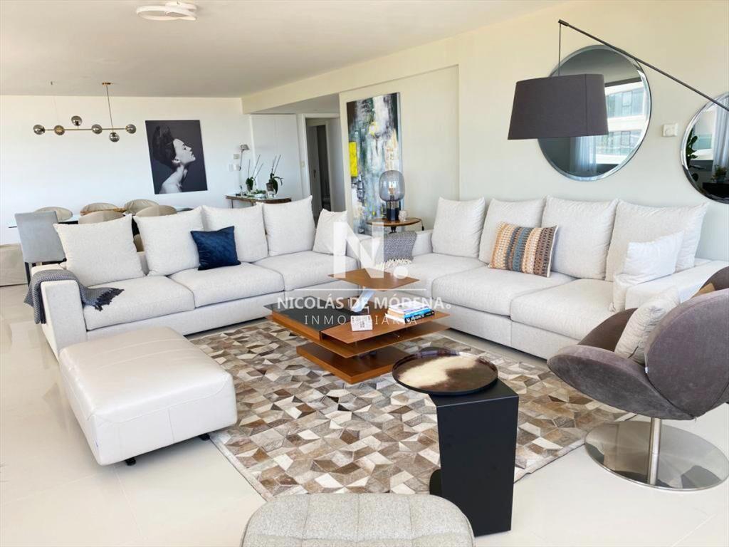 Departamento en  venta de 3 dormitorios y en III