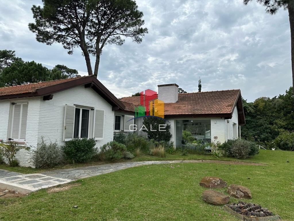Casa ideal para clinica privada, zona comercial,
