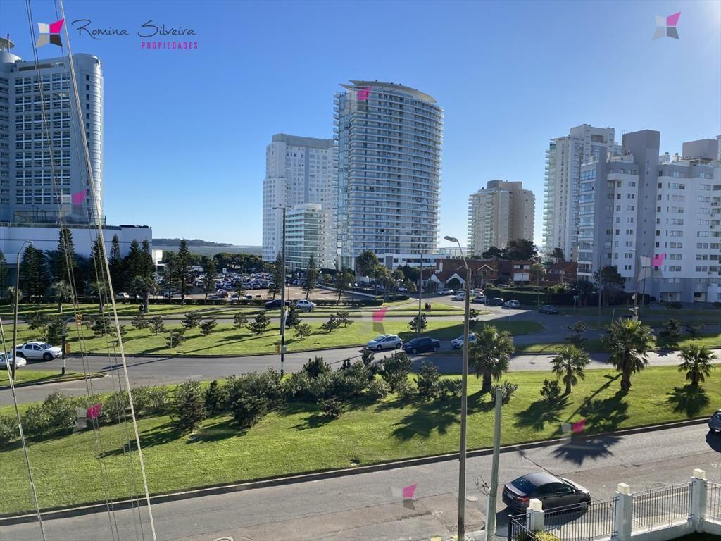 APARTAMENTO EN VENTA 3 DORMITORIOS EDIFICIO TORRE