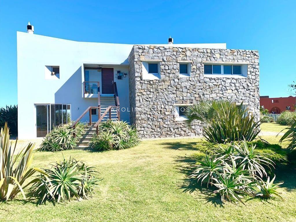 Casa en venta de 3 dormitorios en Manantiales,