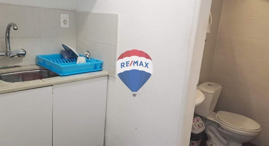 VENTA OFICINA CON RENTA CIUDAD VIEJA