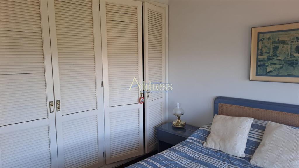 Vende apartamento de 2 dormitorios más servicio