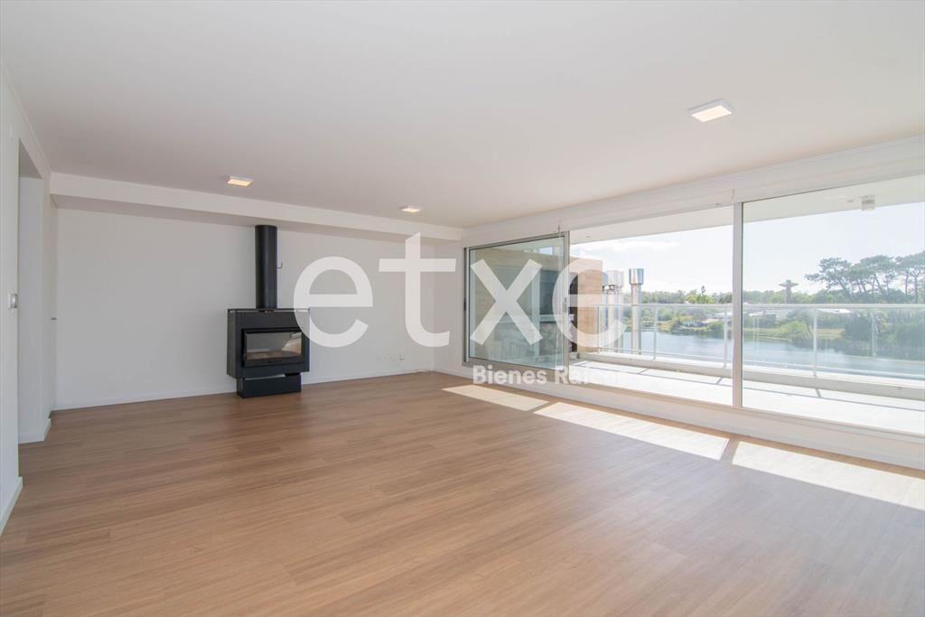 Apartamento en Alquiler Avenida de las Américas...