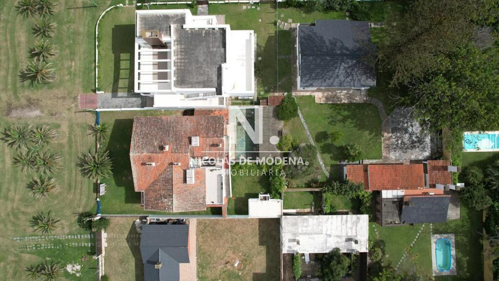 Importante residencia frente al mar en venta.