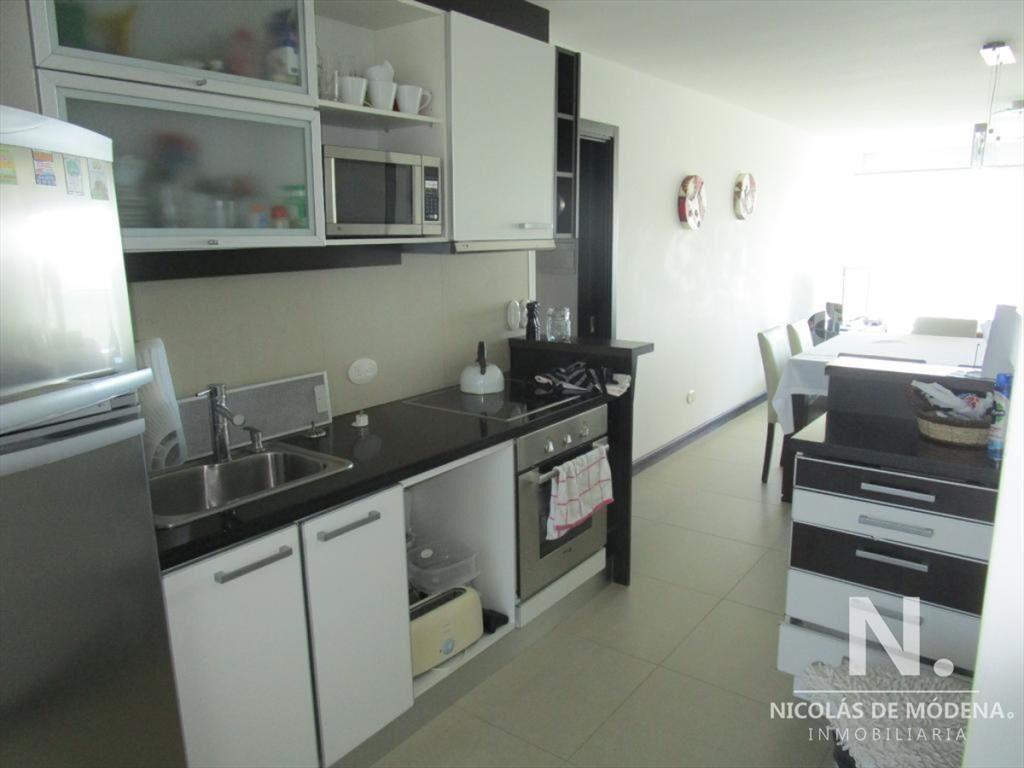 VENTA HERMOSO APARTAMENTO A METROS DE PLAYA MANSA