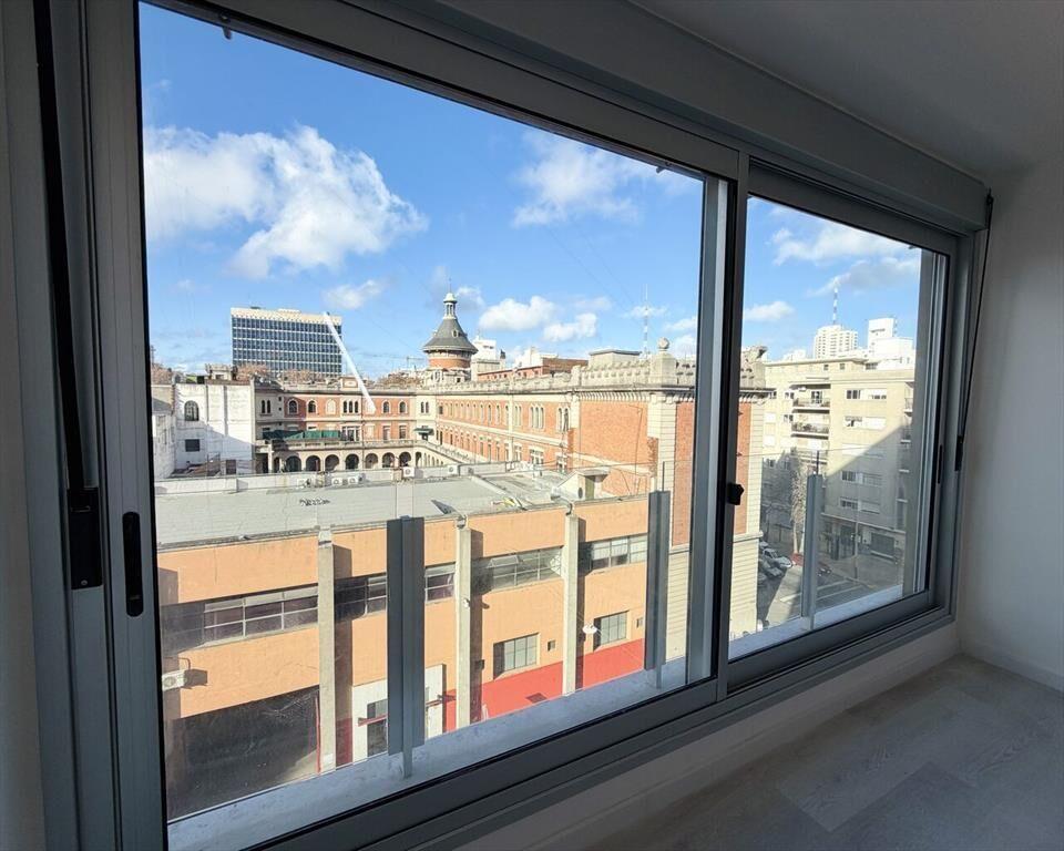 Venta apartamento 1 dormitorio al frente en Cordon. a estre