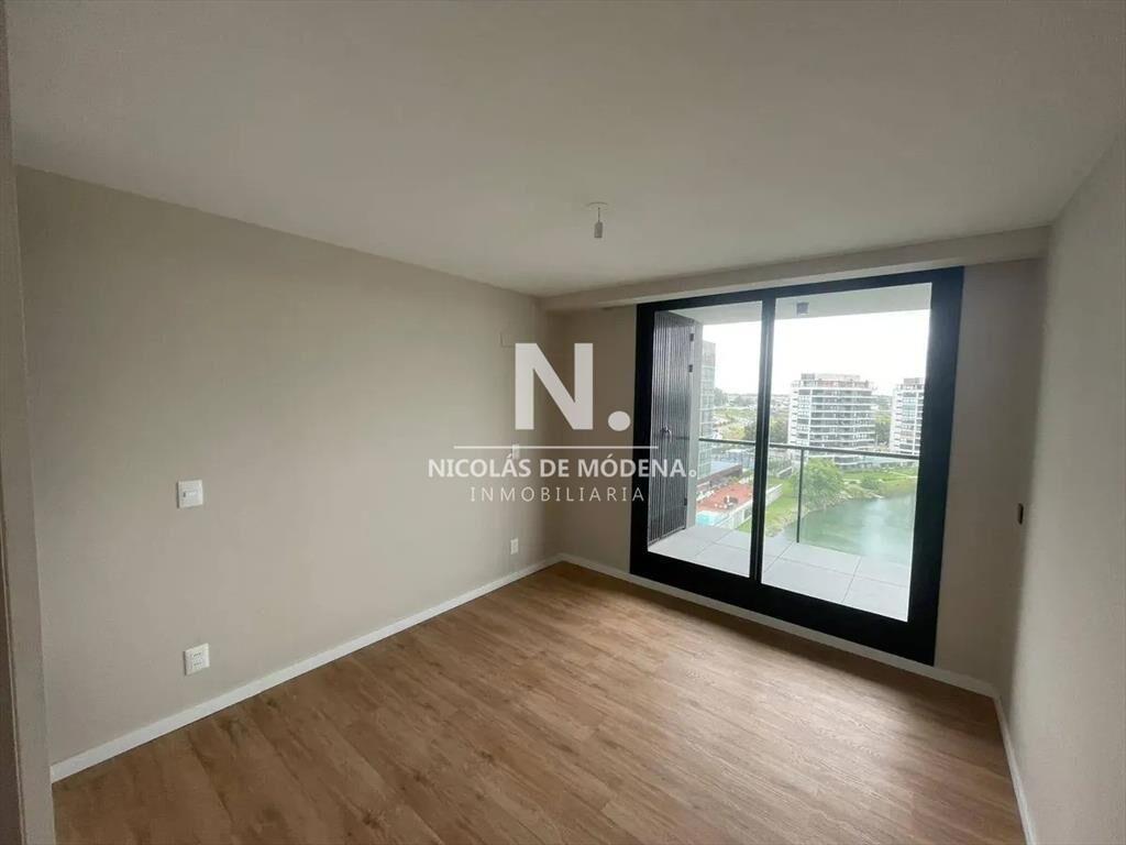 Venta Moderno Apartamento de 1 Dormitorio en Barra de Carr