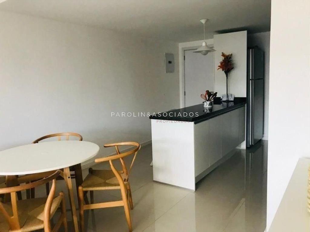 Hermoso apartamento en venta en Torre Esmeralda,