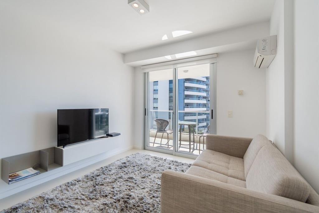Moderno Apartamento de Dos Dormitorios en Venta Punta del E