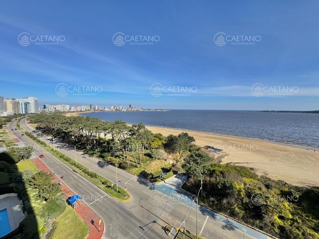 PARAMOUNT TOWER PUNTA DEL ESTE VENTA DE APARTAMENTO DE 3 SU