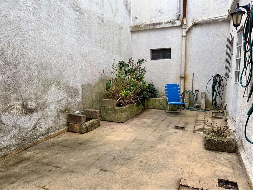 Venta casa 2 dormitorios más servicio, escritorio, garaje p