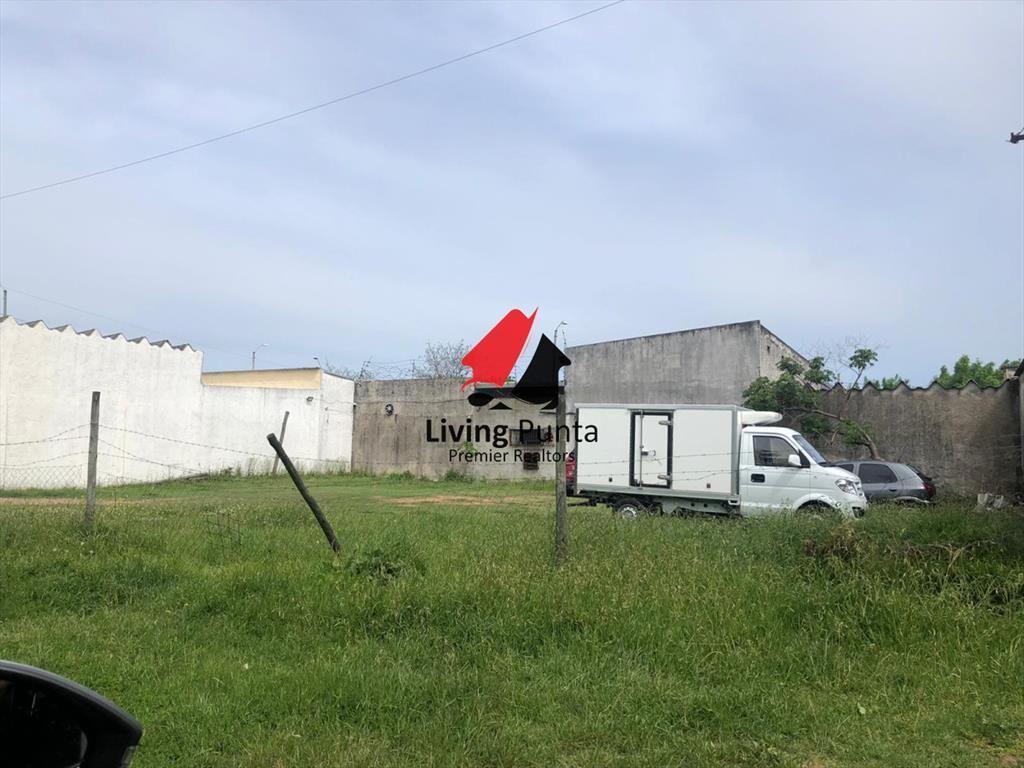Terreno con mejoras