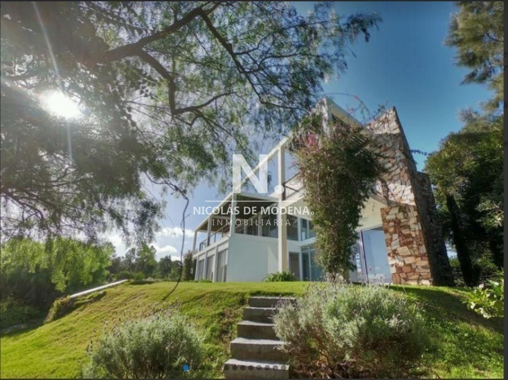 Casa en venta, hermosa vista.