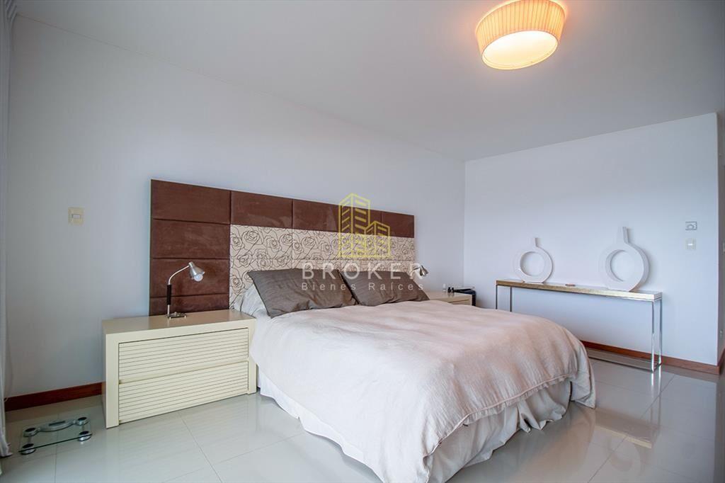 Alquiler de apartamento de 3 dormitorios primera