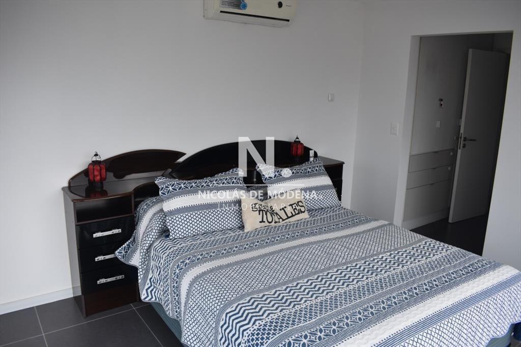 Vende apartamento en Peninsula, Punta del Este de