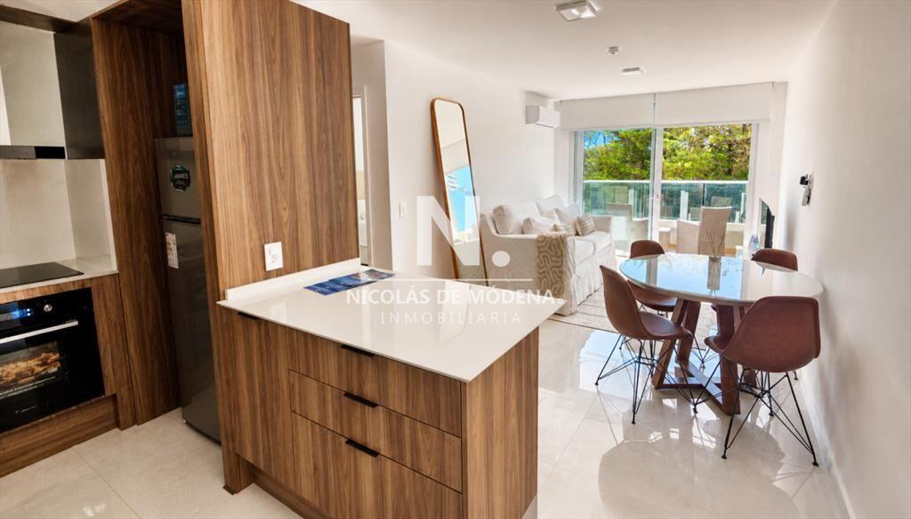 Apartamento de 1 dormitorio en venta, con vista a