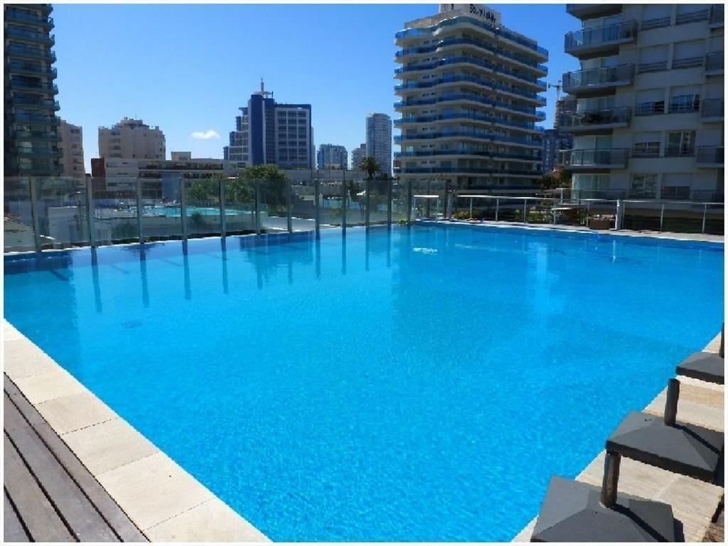 VENTA DE DEPARTAMENTO DE 3 DORMITORIOS TORRE MANHATTAN