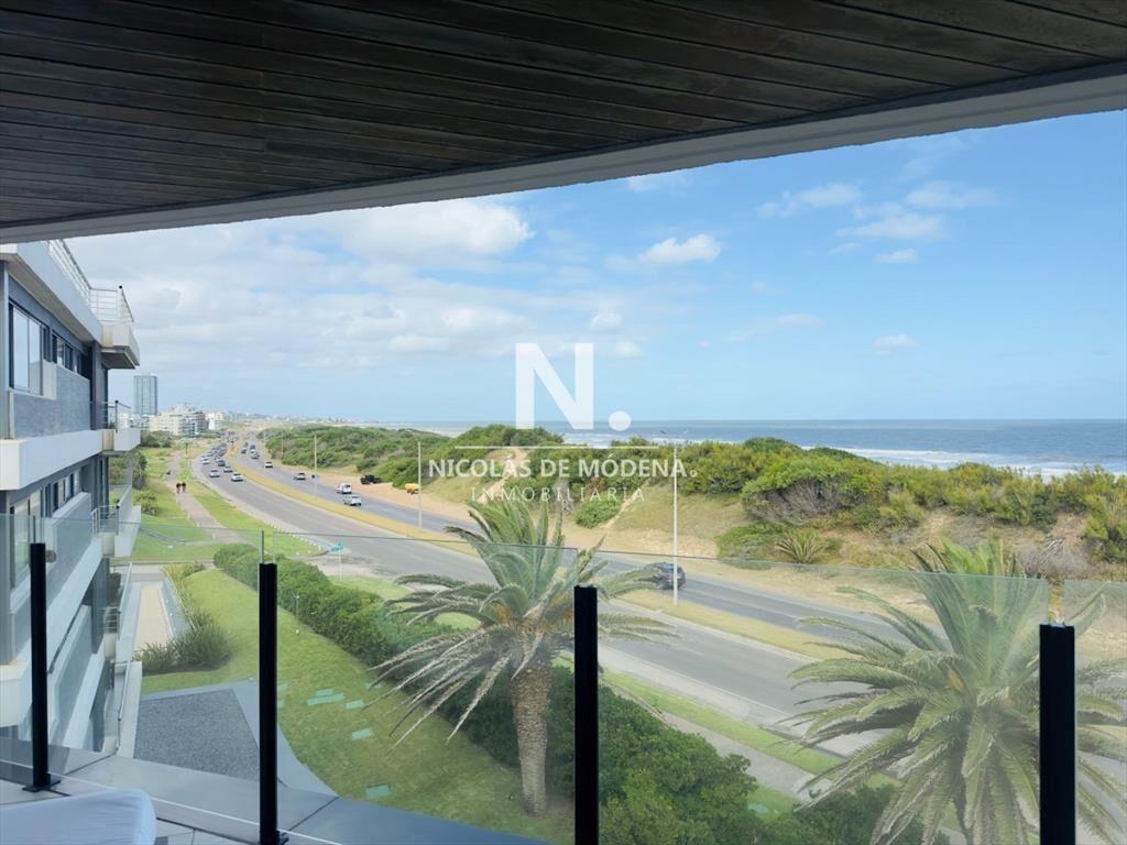 venta de apartamento pent house frente a playa