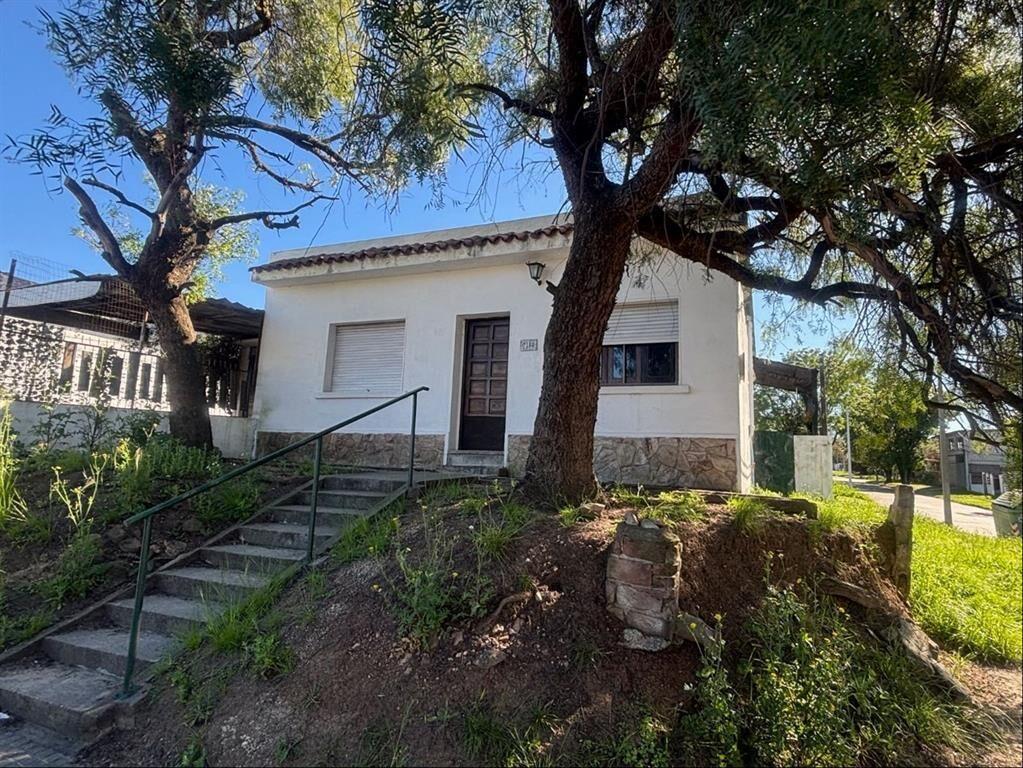 Casa en Venta sobre Bvar. Batlle y Ordoñez y Badaracco.