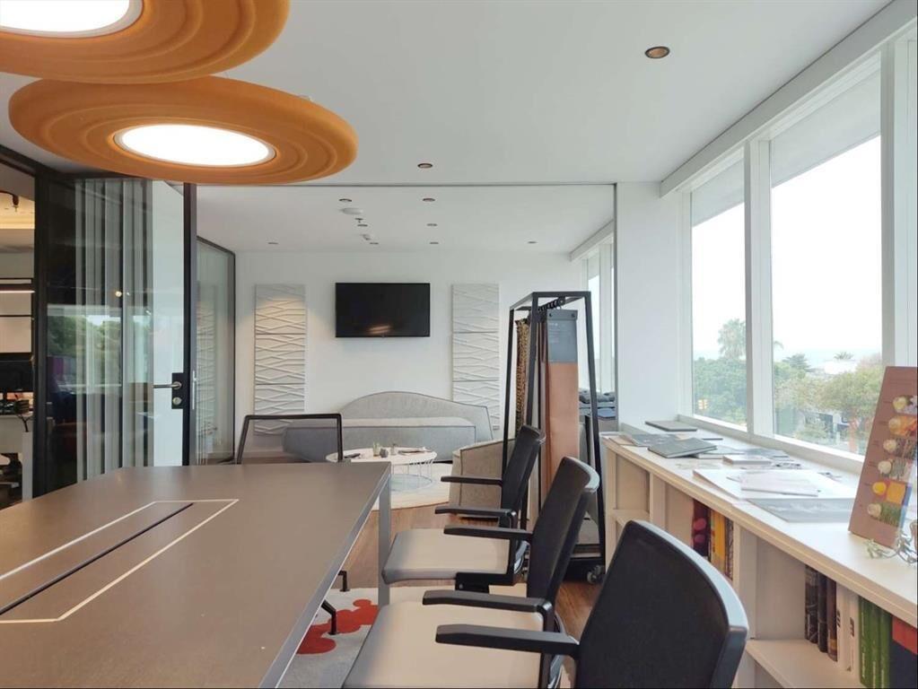 ALQUILER OFICINA World Trade Center, 225 m2, 2 gges