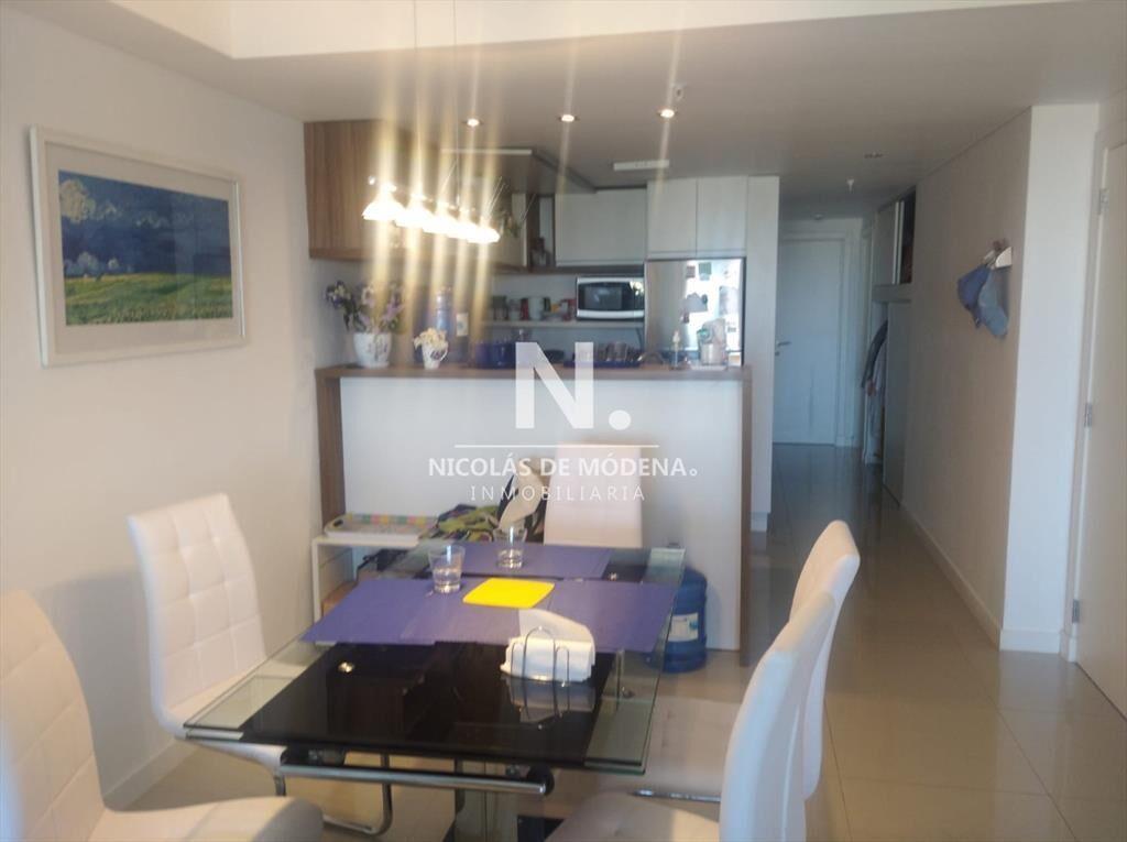 Apartamento de 2 dormitorios en venta en Punta