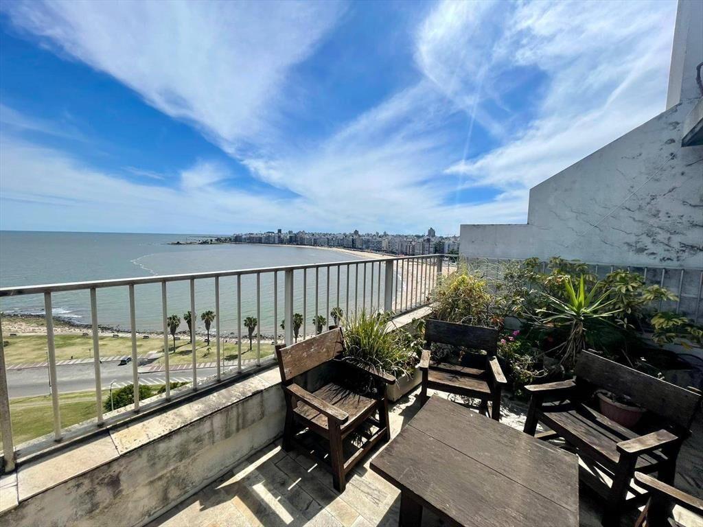 Venta de Penthouse con 3 dormitorios y doble garaje en Rambl