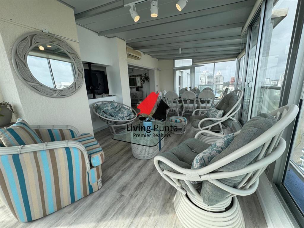 Hermoso apartamento localizado frente al mar del