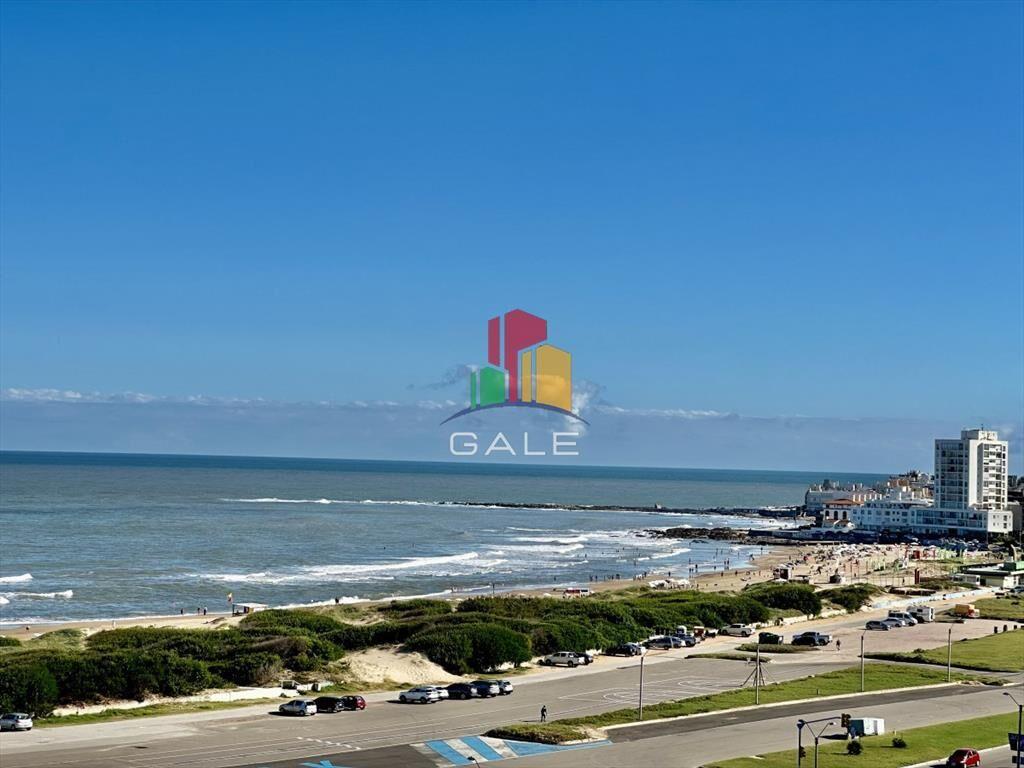 Excelente apartamento en playa brava
