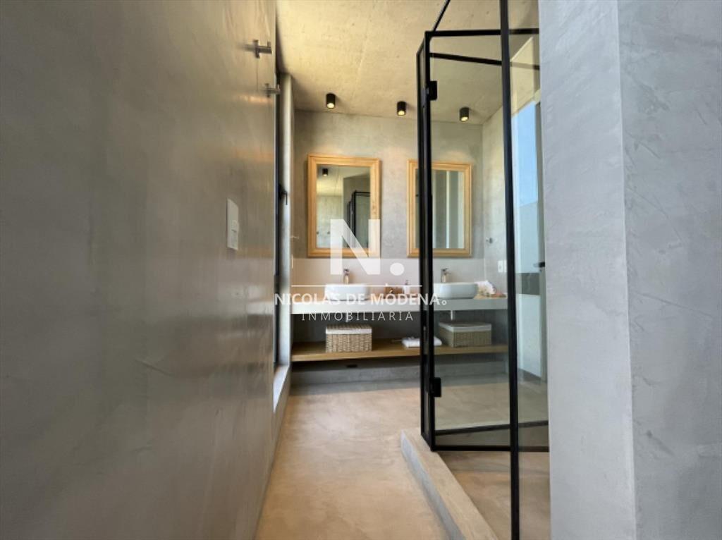 En venta casa en Jose Ignacio de 3 dormitorios.
