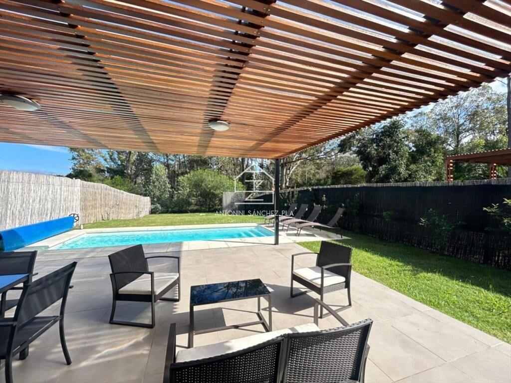 Venta casa cinco dormitorios Punta del este