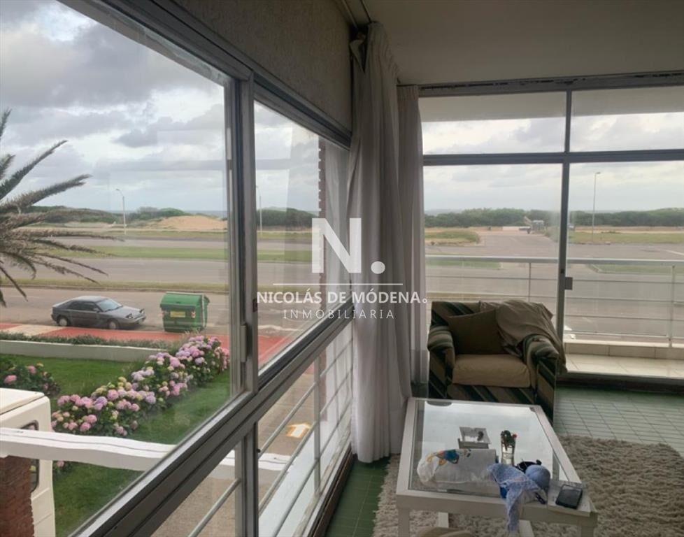 Vende apartamento en Brava, de 2 dormitorios