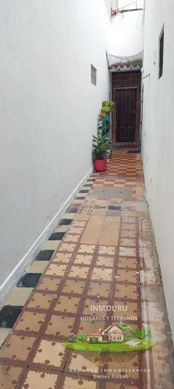 Se vende apartamento con renta, 2 dormitorios, Goes.