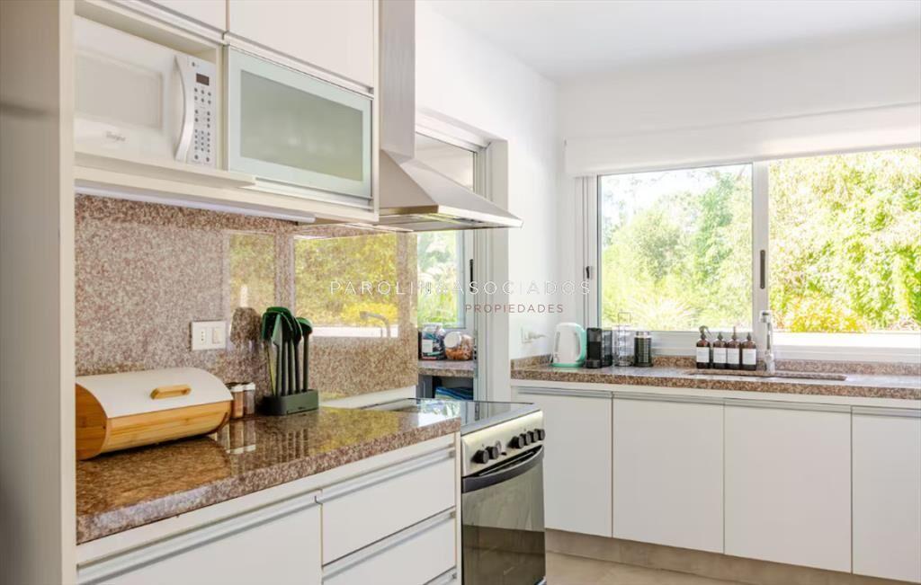 Departamento en Venta de 3 Dormitorios en Rincon