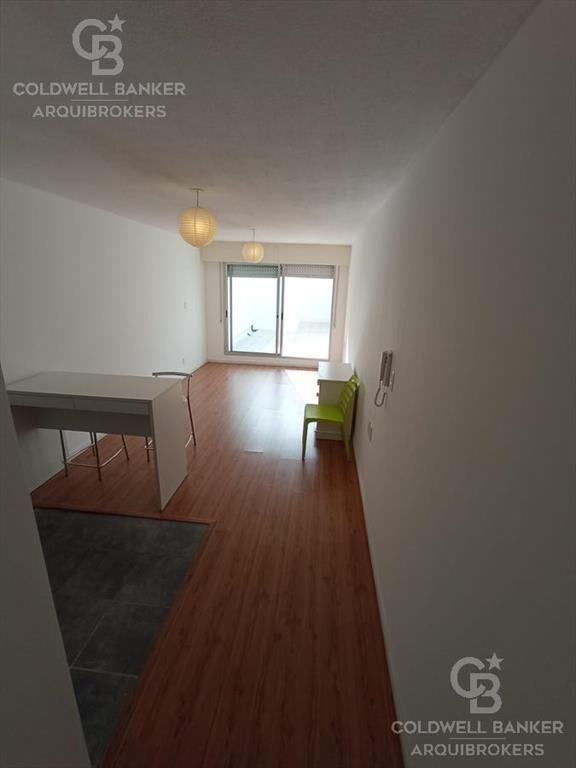Apartamento monoambiente en venta en Pocitos con patio con