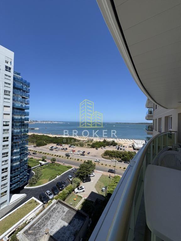 Venta y alquiler anual de departamento en primera