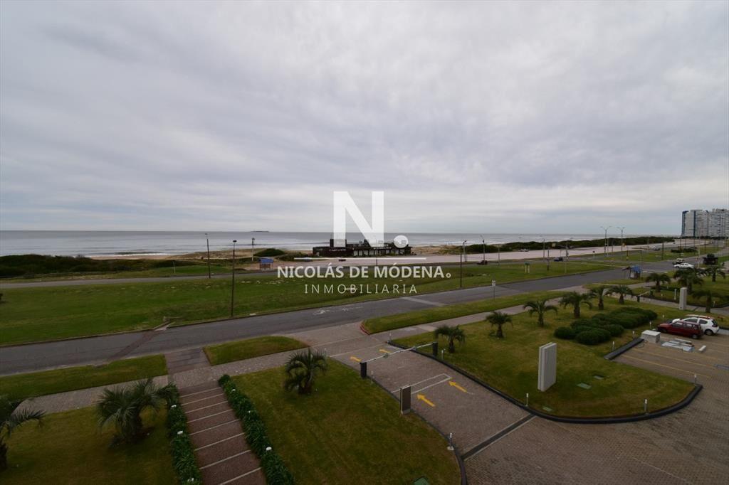 Le Parc Punta del Este en Alquiler tres dormitorios