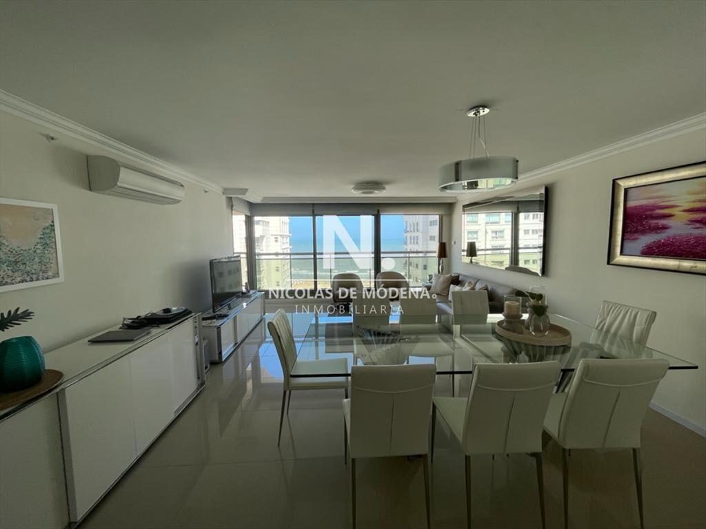 Apartamento de 3 dormitorios en Torre Imperiale -
