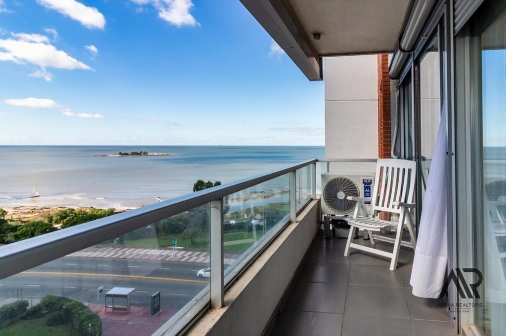 Apartamento en venta 3 dormitorios c/ cochera en Malvin