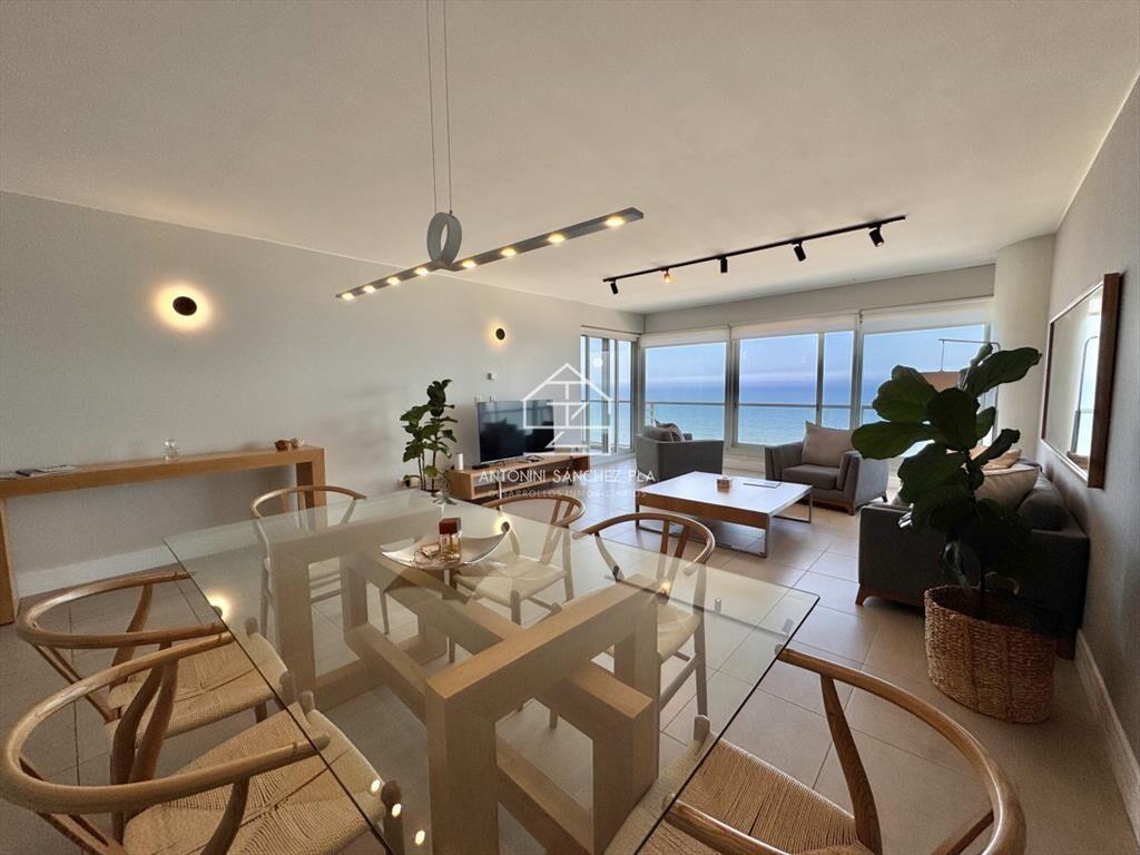 Venta Apartamento 2 dormitorios y servicio Le Del