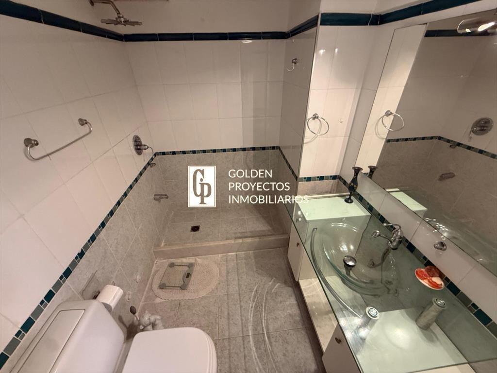 Penthouse en venta de dos dormitorios en Rambla