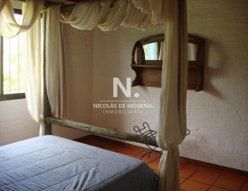 CASA EN VENTA EN ZONA DE TIO TOM