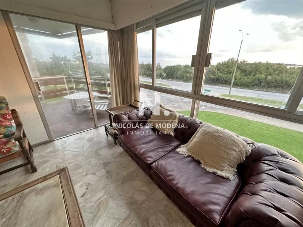 Con gran balcon y excelentes espacios imoecable departament