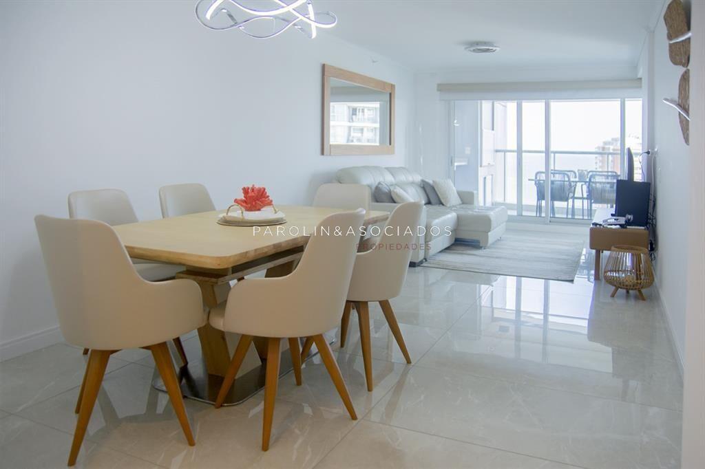 En venta apartamento de 2 dormitorios en Mansa Punta del Es