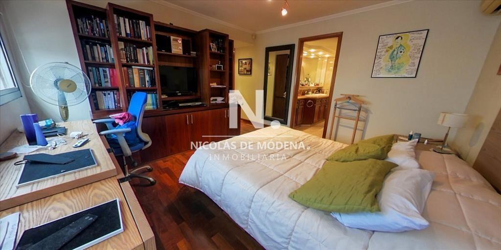 Penthouse de 4 Dormitorios en Venta, frente a la