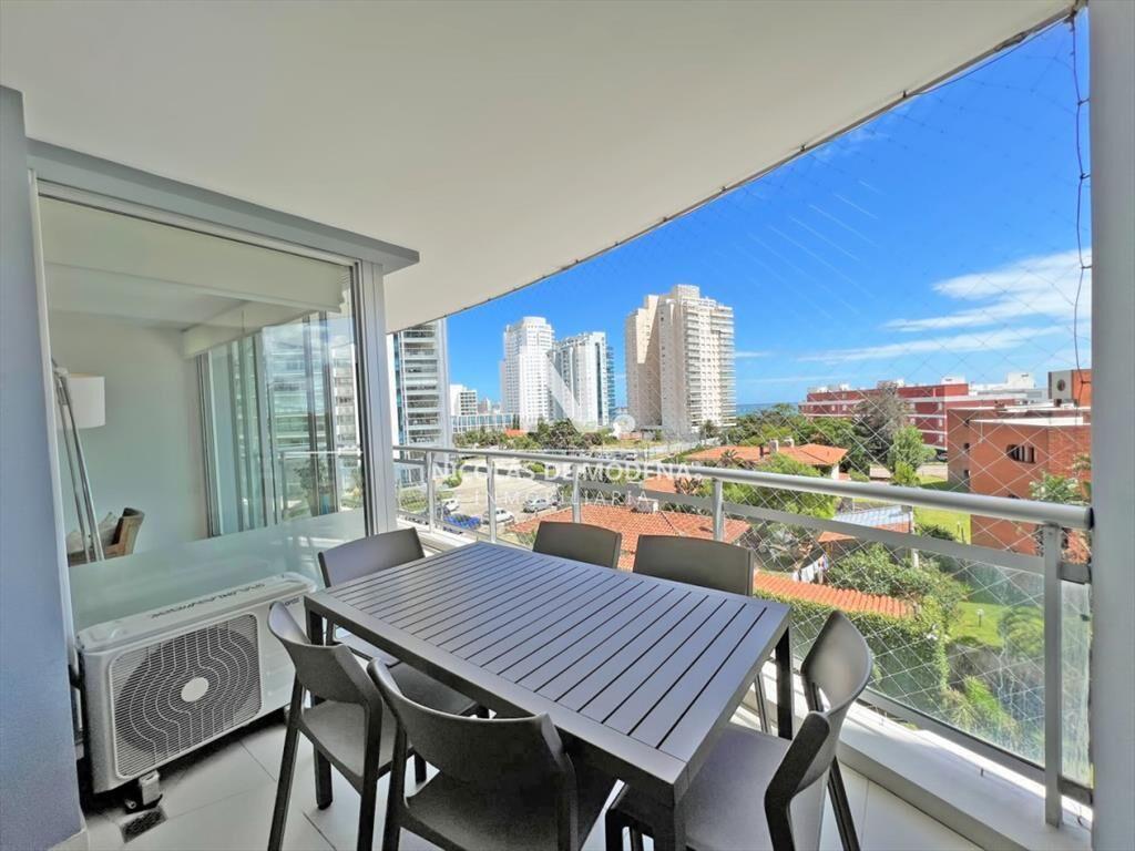 En venta apartamento de 2 dormitorios en Mansa, a