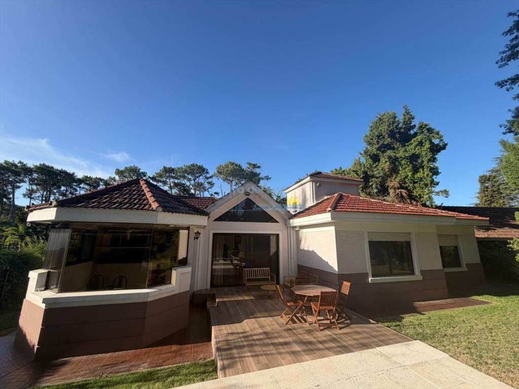 Casa en Alquiler anual U$D 4500 Punta del este 3