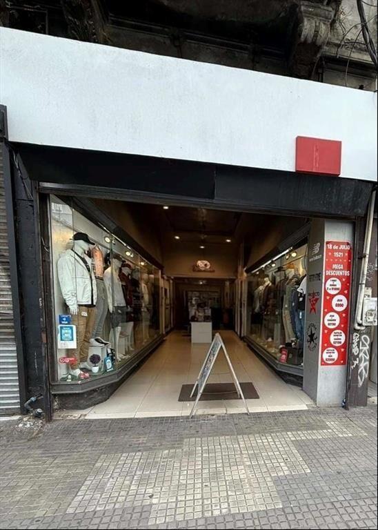 VENTA Local comercial 196m2 18 de julio y Vázquez Centro
